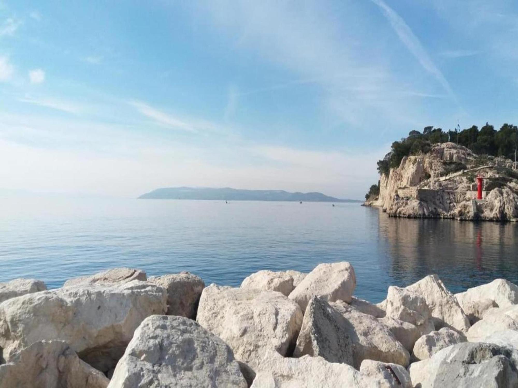 Luxurious Holiday Home In Makarska With Jacuzzi ภายนอก รูปภาพ